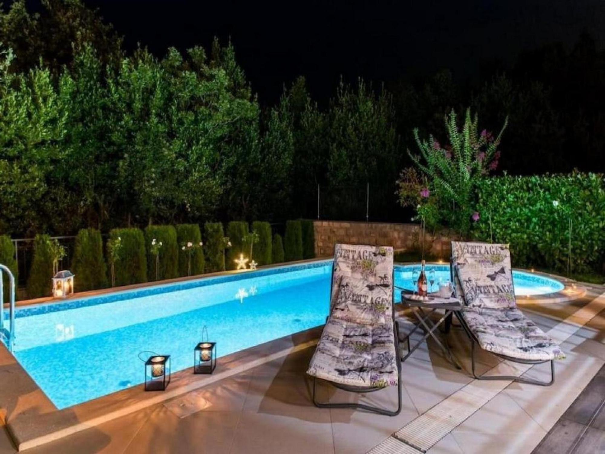 Beautiful Villa Surrounded By Greenery With Swimming Pool Gruda Exterior photo