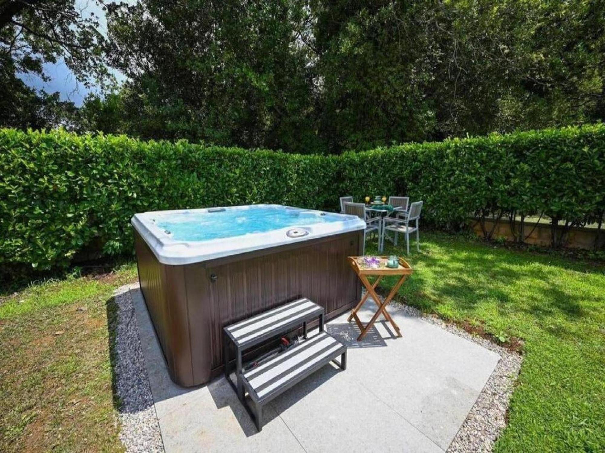 Beautiful Villa Surrounded By Greenery With Swimming Pool Gruda Exterior photo